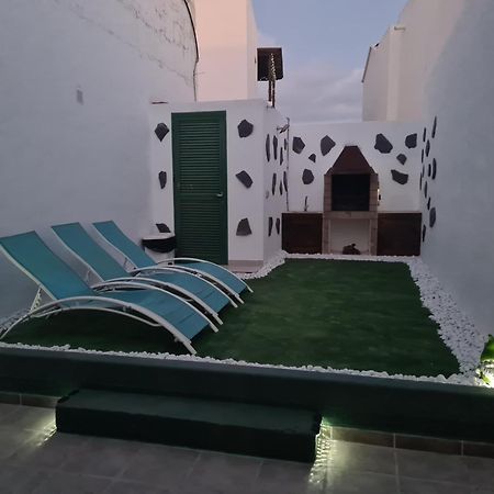 Apartamento Laina 蒂亚斯 外观 照片