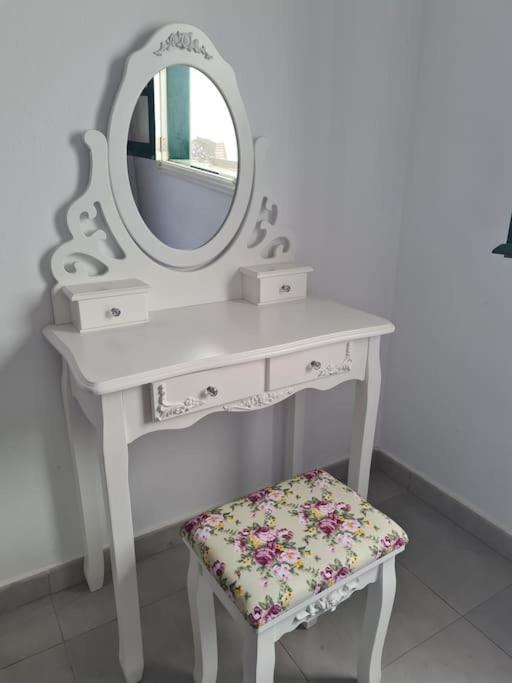 Apartamento Laina 蒂亚斯 外观 照片