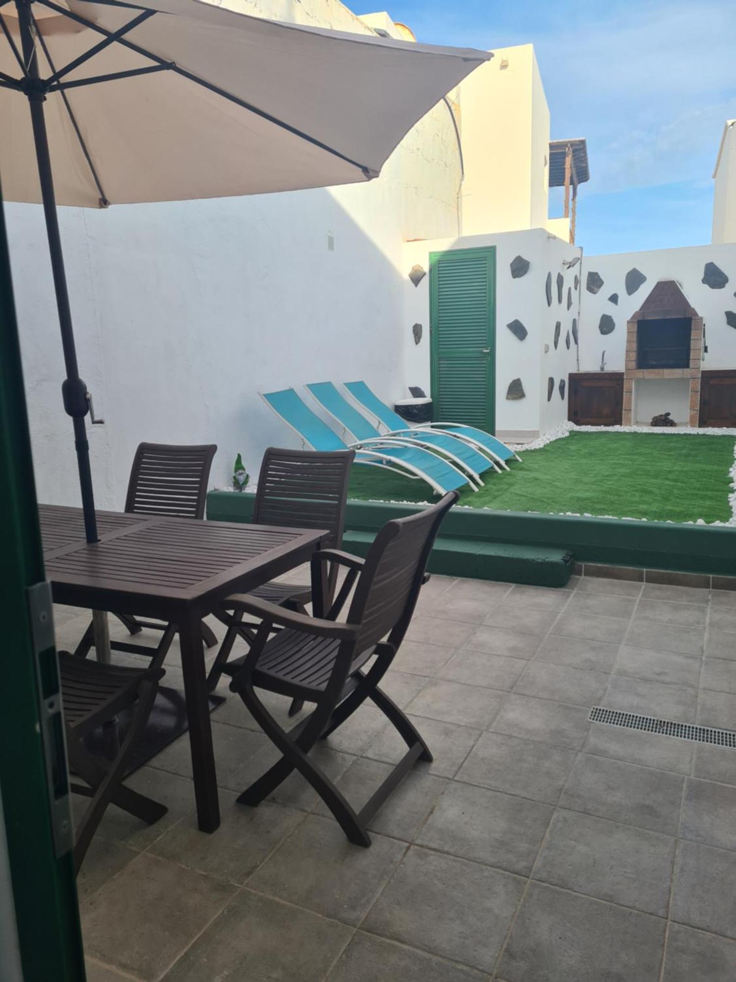 Apartamento Laina 蒂亚斯 外观 照片